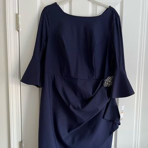 NWT womens Alex Evenings formal dress- knee length